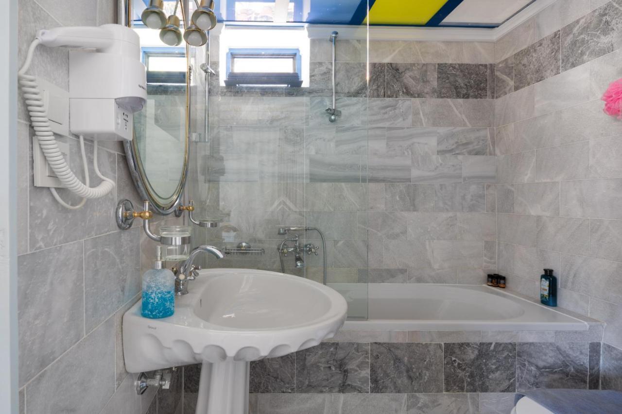 Plori - Molos Apartments Loutro Dış mekan fotoğraf